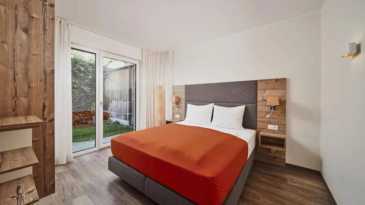 Ganze Ferienwohnung, Ferienwohnung für 4 Personen (50 m²) in Salzburg in Salzburg, DMO Demo Region_1