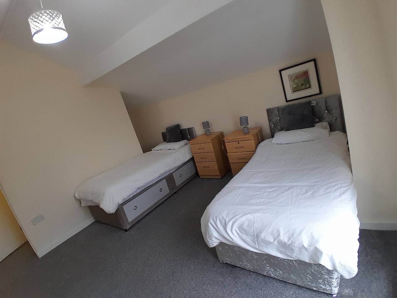 Entire holiday apartment, Blackpool - 2-Bed Apt - Sleeps 5 in Blackpool Pleasure Beach, North West England