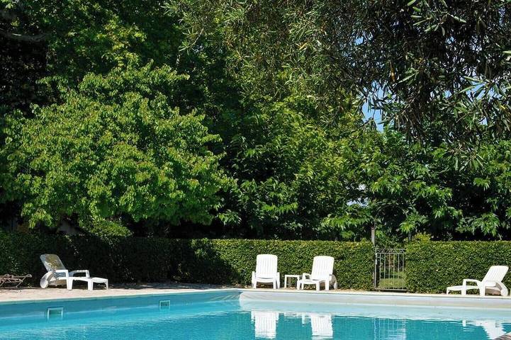 Apartamento de vacaciones para 5 personas, con terraza además de piscina y jardín - 1