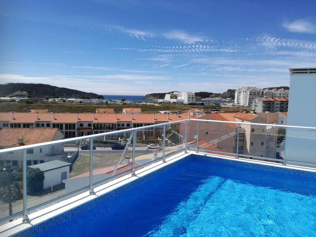 Ganze Wohnung, Beautiful Apartment in São Martinho do Porto with Balcony in Praia de São Martinho do Porto, São Martinho do Porto