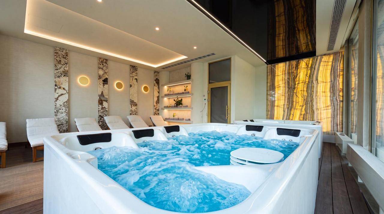 Boulevard Drobnera Spa&Wellness - Restaurant Ponti - Widok na Odre in Wrocław, Dolny Śląsk