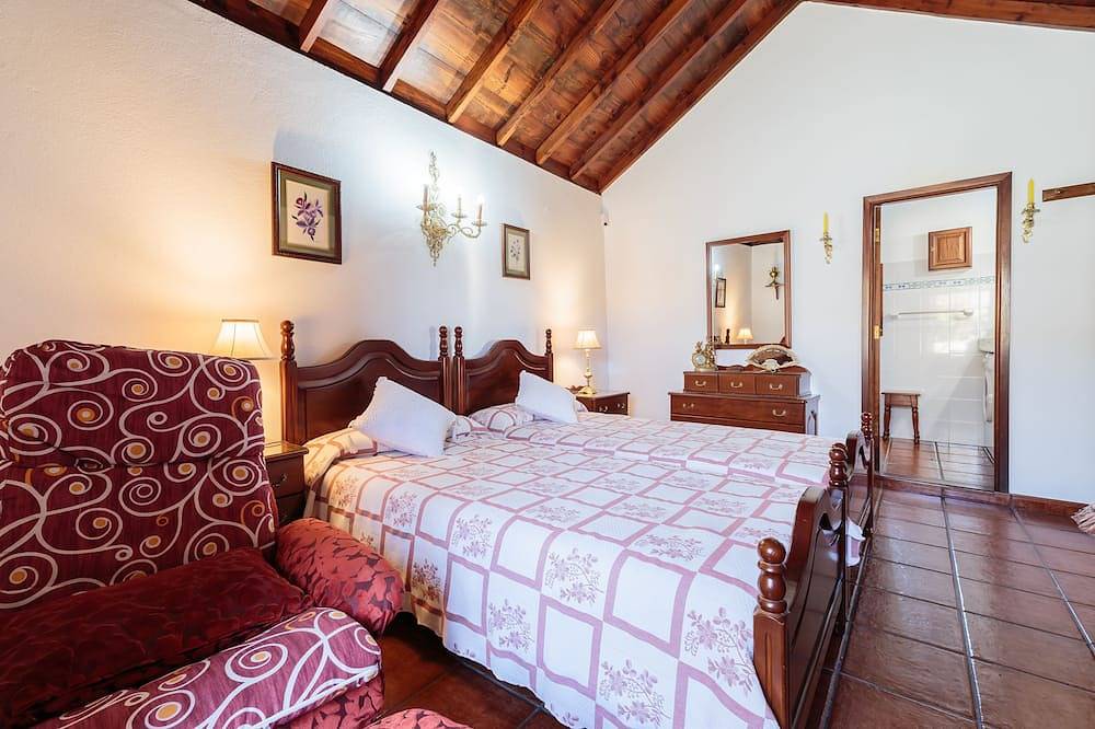 Romantic house between gardens, with wifi and barbecue in La Rosa, Breña Baja