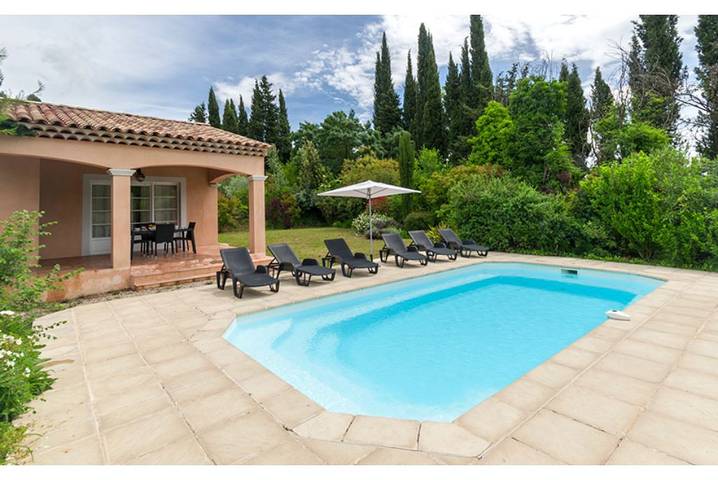 Gîte pour 6 personnes, avec Balcon et Terrasse ainsi que Jardin et Piscine à Tourrettes - 4