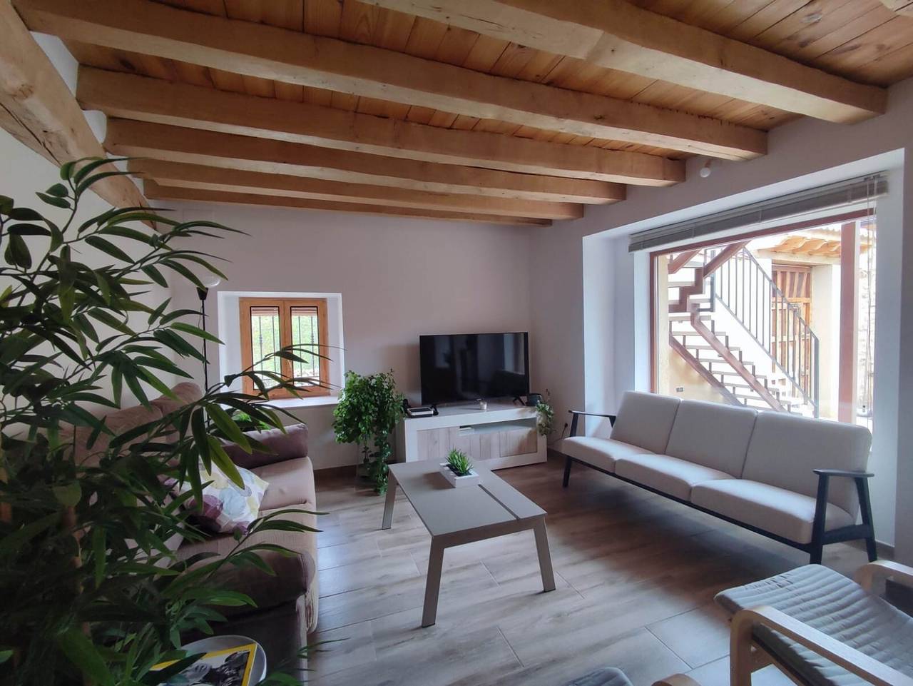 Casa Rural 'El Portal De Castroserna' con Vistas a la Montaña, Terraza Privada y Wi-Fi in Prádena, Provincia de Segovia