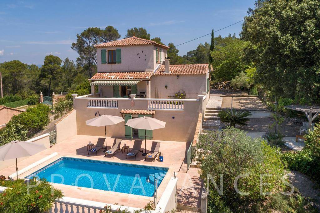 Holiday house with pool and beautiful view in Vidauban in Vidauban, Region de Draguignan