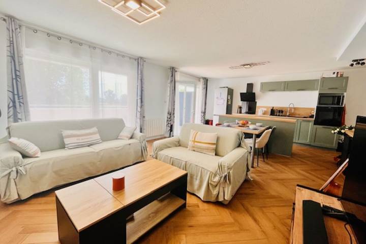 Location de vacances pour 4 personnes, avec terrasse à Aytré