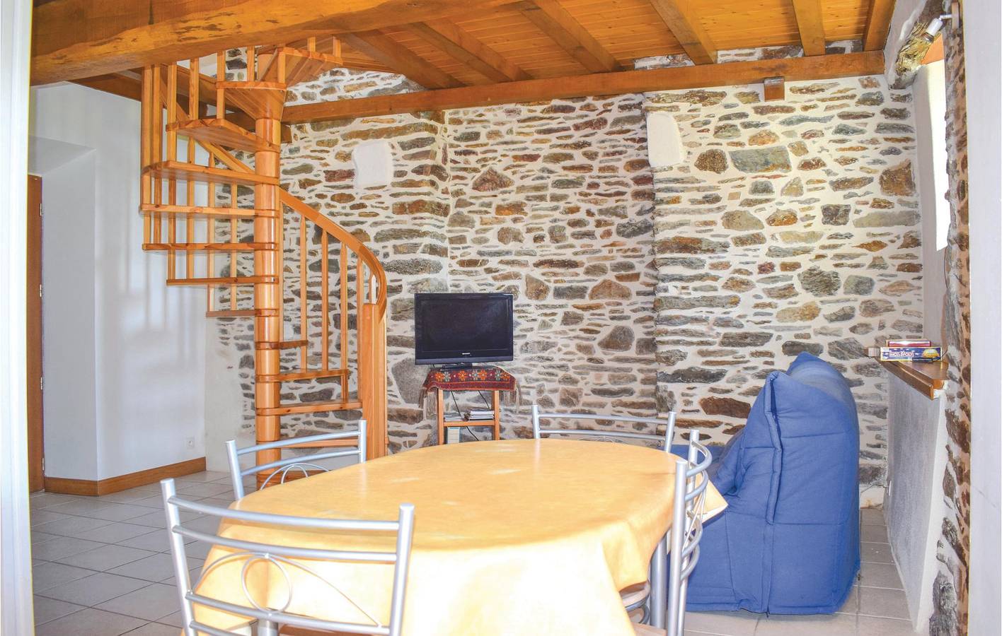 Charmant appartement à 2 km de la côte avec Wifi et parking in Minihy-Tréguier, Région de Lannion