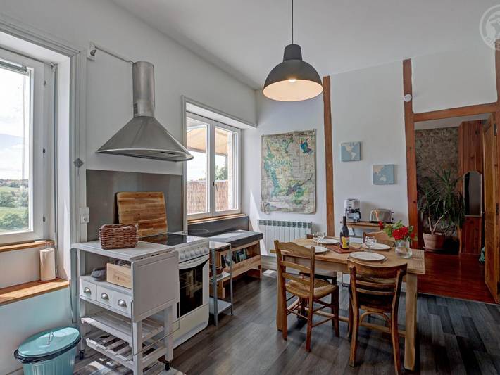 Encantador apartamento con terraza luminosa en St-Etienne in Saint-Genest-Lerpt, Río Loira