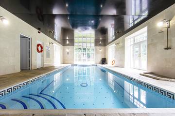 Villa for 19 People in South-Wales, Neath Port Talbot, Photo 4