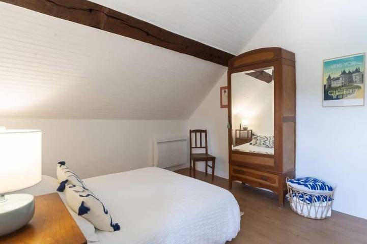 Location de vacances pour 6 personnes, avec jardin ainsi que terrasse et piscine à Saint-Denis-sur-Loire - 4