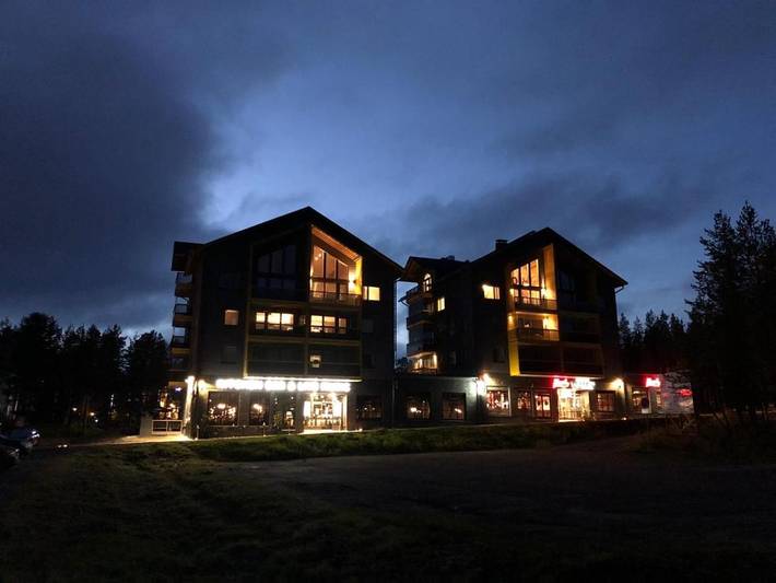 Appart’hôtel pour 12 personnes, avec Balcon et Jacuzzi ainsi que Terrasse et Sauna dans Levi
