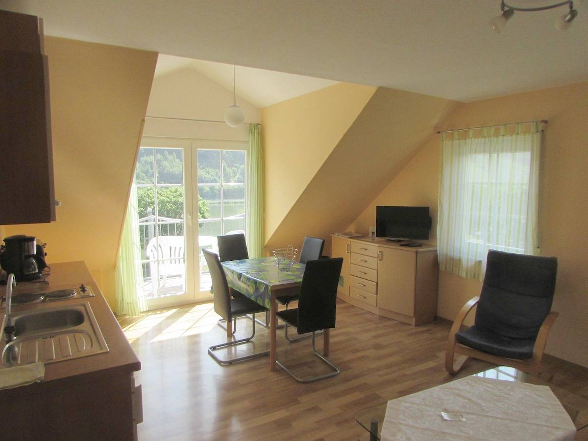 Ganze Ferienwohnung, Residenz Moselstausee in Sankt Aldegund, Traben-Trarbach und Umbegung
