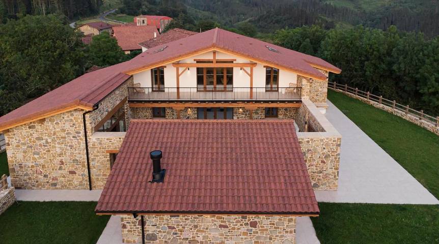 Casa rural para 20 personas, con Balcón y Terraza además de Jacuzzi y Jardín en Reserva de la Biosfera de Urdaibai - 2