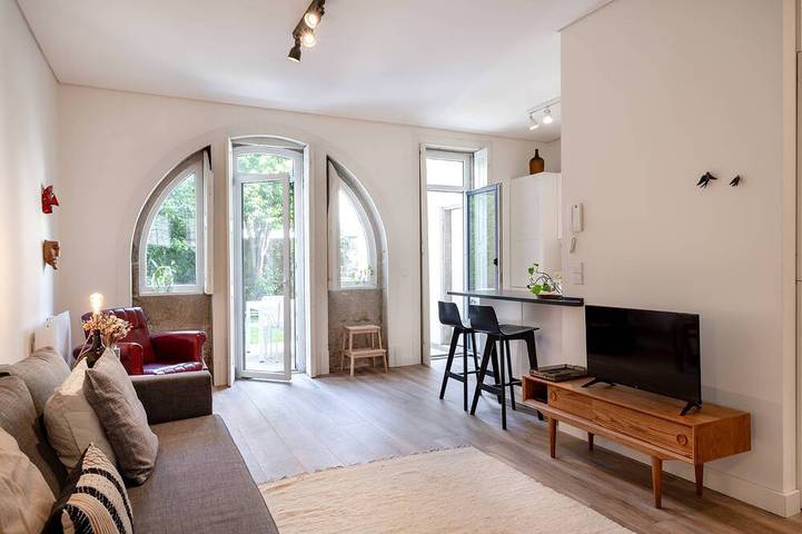 Villa für 8 Personen, mit Terrasse und Garten