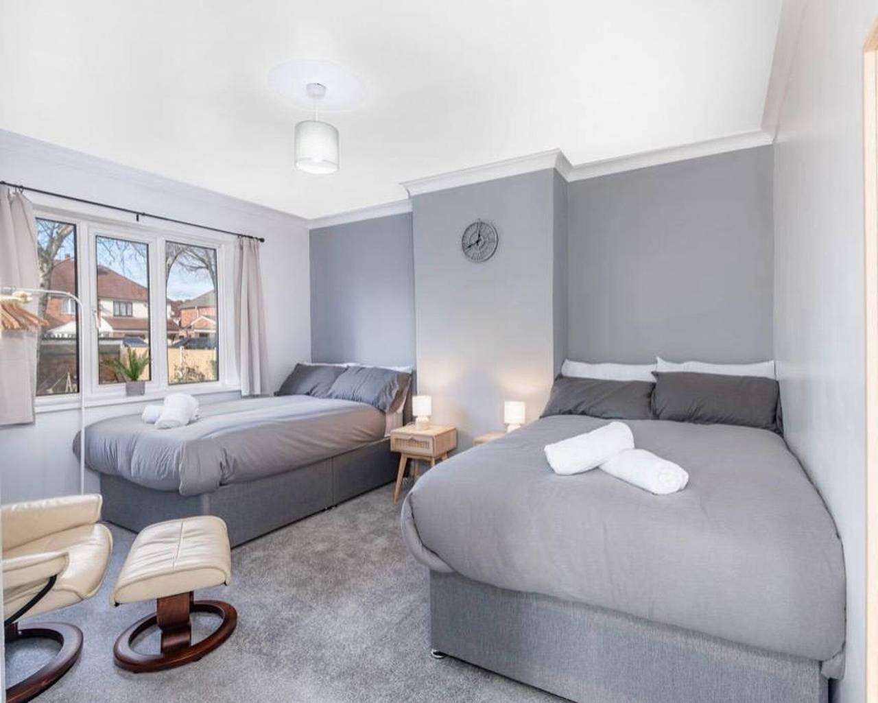 Encantadora casa de 3 dormitorios en Wolverhampton con bañera de hidromasaje privada in Wolverhampton, Birmingham y alrededores