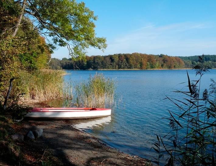 Ferienhaus für 5 Personen, mit Seeblick und Terrasse sowie Sauna in Zislow - 2