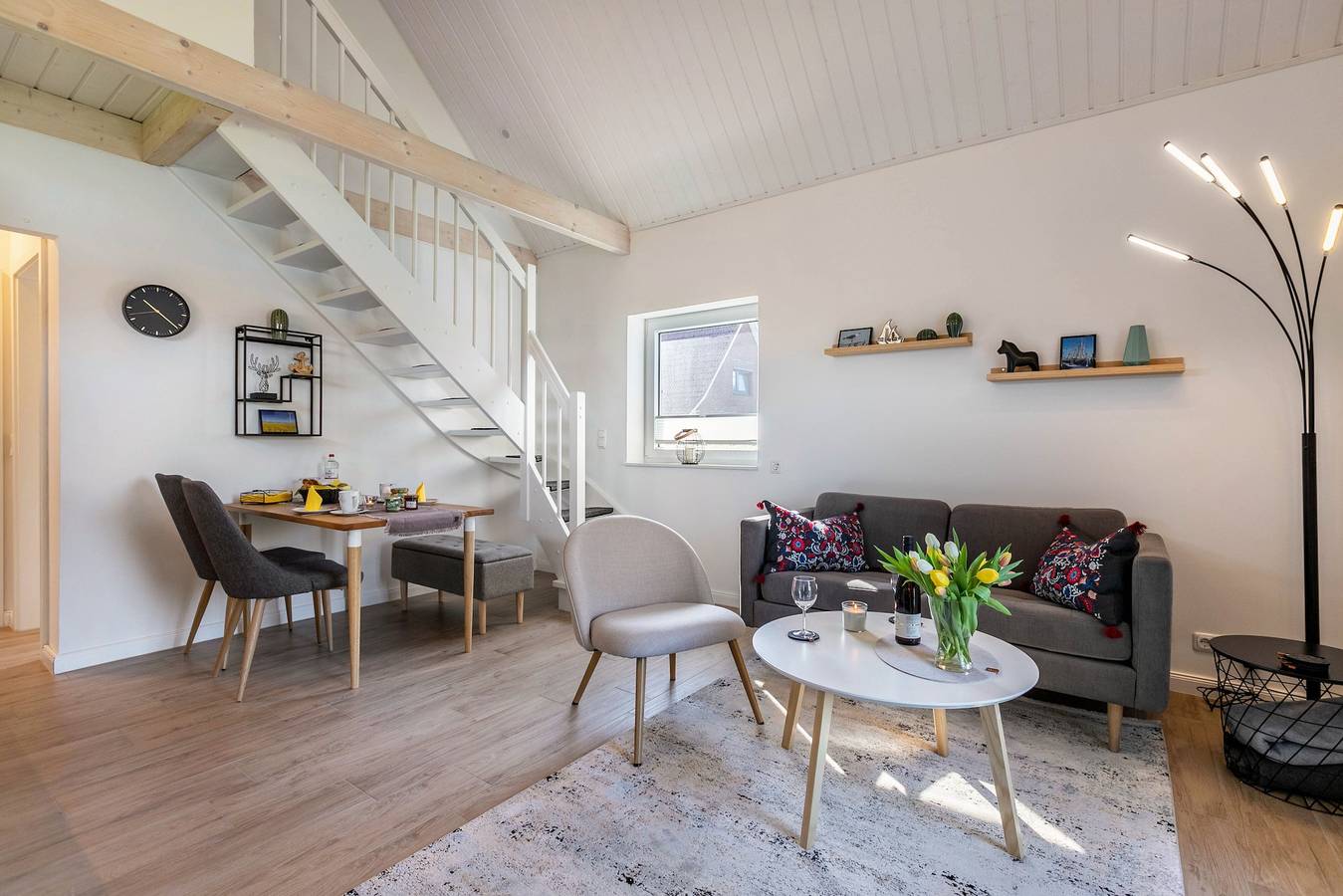 Ferienhaus 'Helgohuus' mit privater Terrasse, privatem Garten und Wi-Fi in Wöhrden, Heide und Umgebung