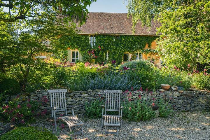 Location de vacances pour 15 personnes, avec jardin et terrasse dans Neuilly-en-Sancerre - 2