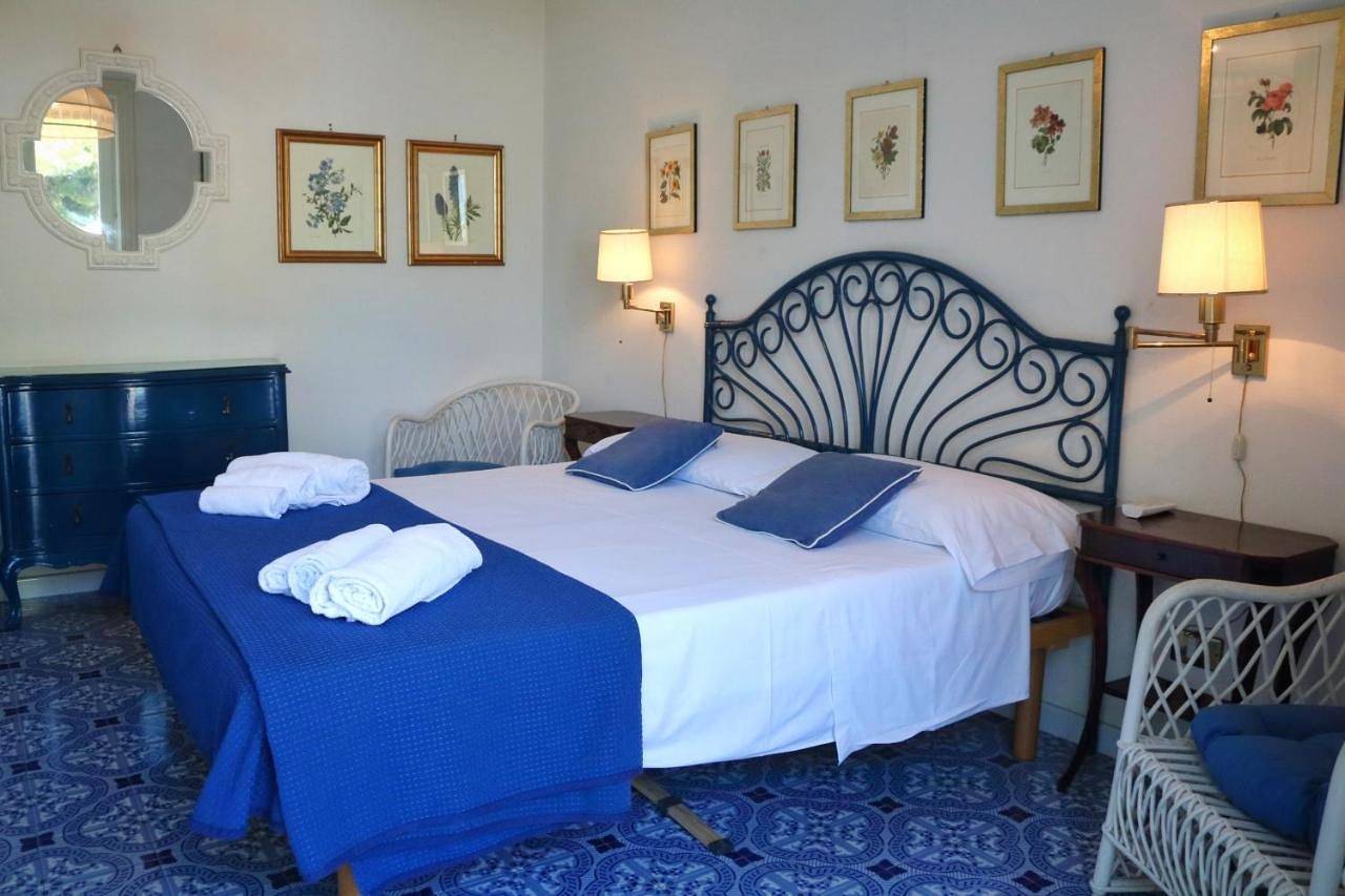 Villa Del Melograno in Marina di Patti, Patti