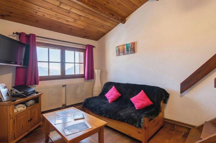 Entire apartment, Casa-La Lorraine joli studio dans chalet St-Véran in Saint-Véran, Queyras