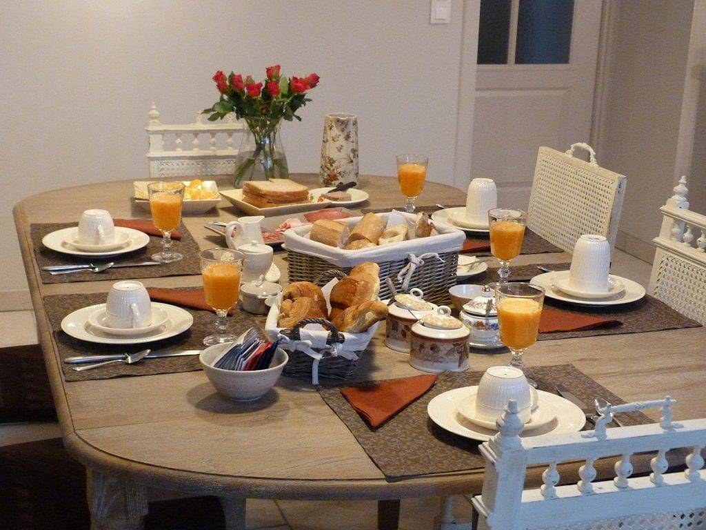 Chambres d'hôtes le Repos Coquelicot - Chambre Célestine in Montillot, Avallon region