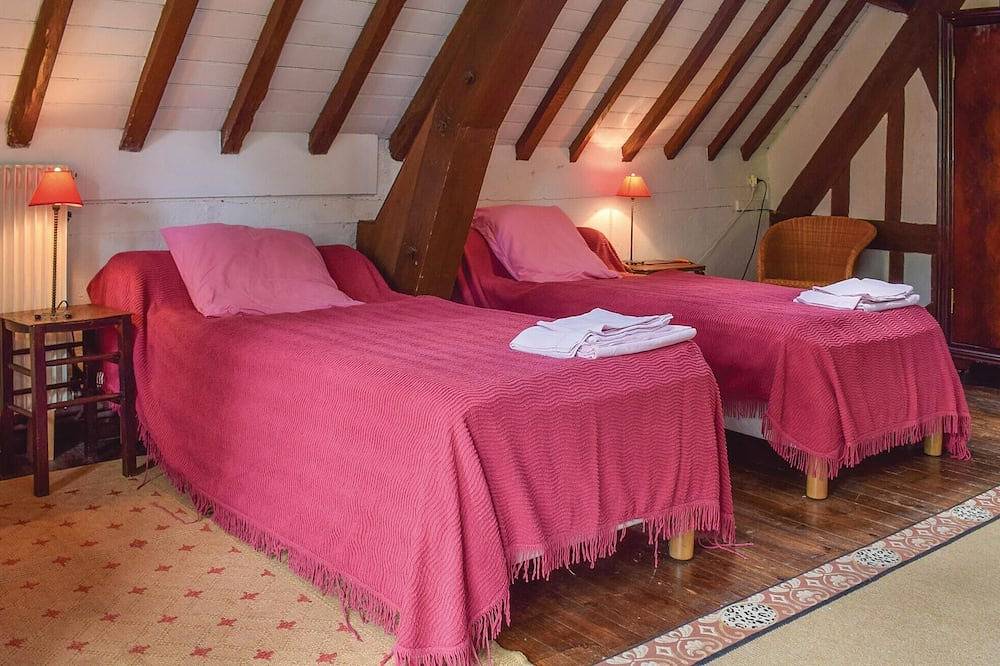 Maison acceptant les animaux à. in Beaumontel, Région de Bernay