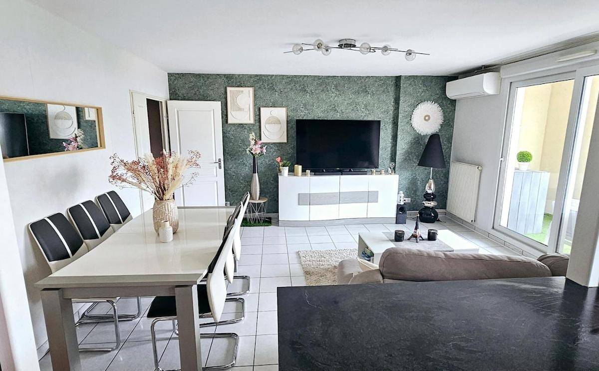 Appartement entier, Appartement entier 2 chambres avec terrasse in Eybens, Isère