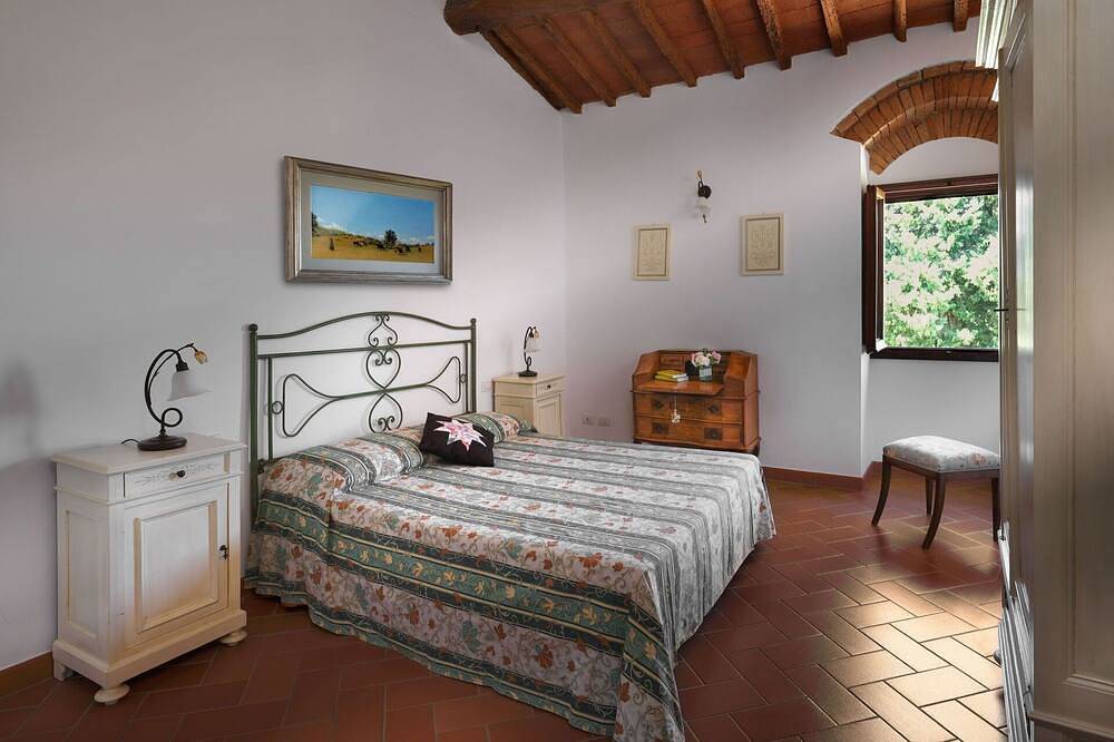 Appartamento intero, Appartamento con piscina, Wifi, A/C, Tv, terrazza, vista panoramica, vicino Greve In Chianti in Calcinaia Firenze, Chianti