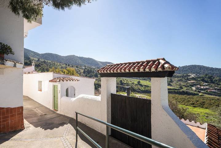 Casa rural para 13 personas, con Balcón/Terraza además de Jardín y Piscina en Carchuna - 2