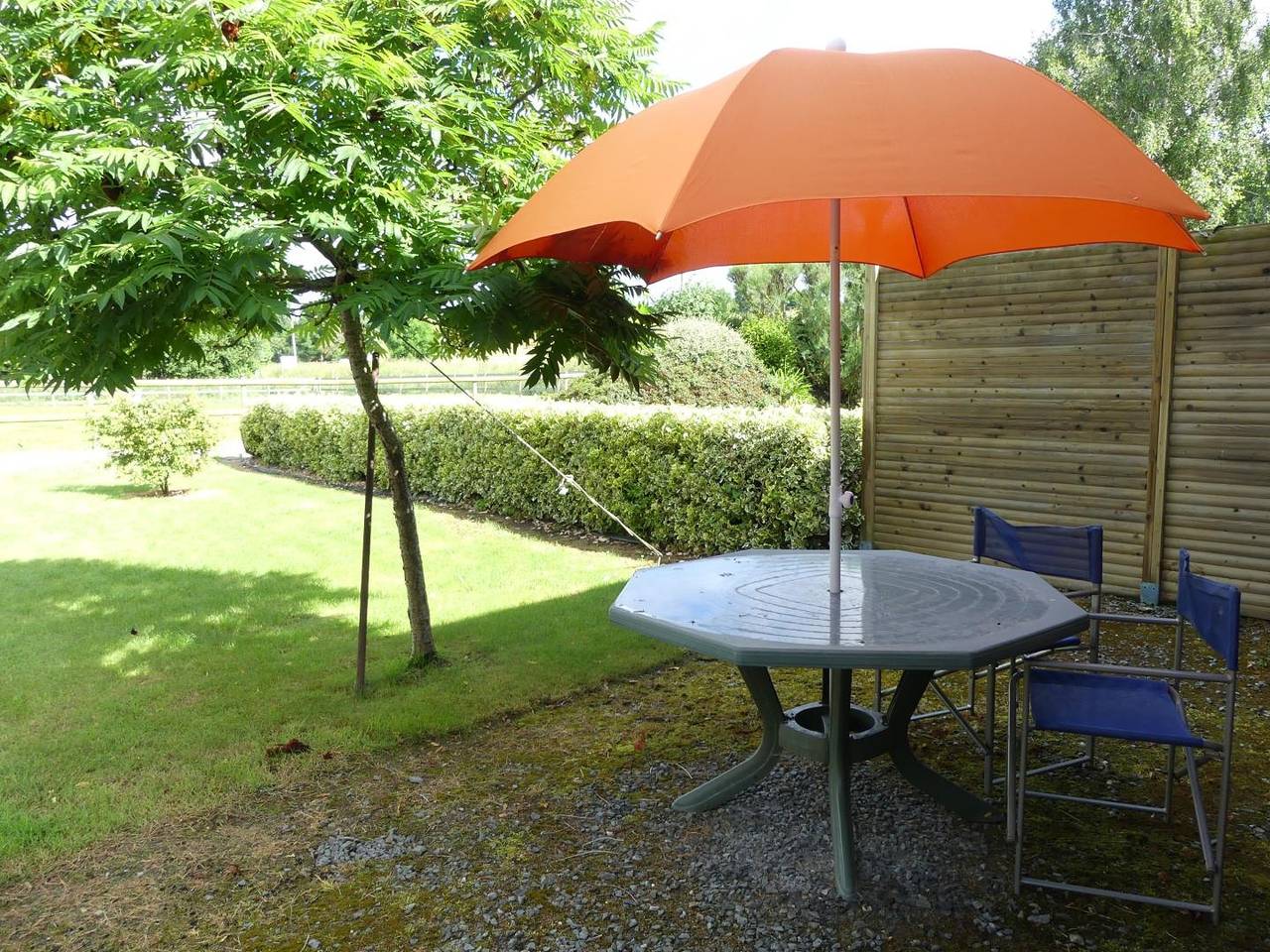 Gite avec piscine, parking et jardin - 500m de la côte in Saint-Méloir-Des-Ondes, Baie Du Mont-Saint-Michel