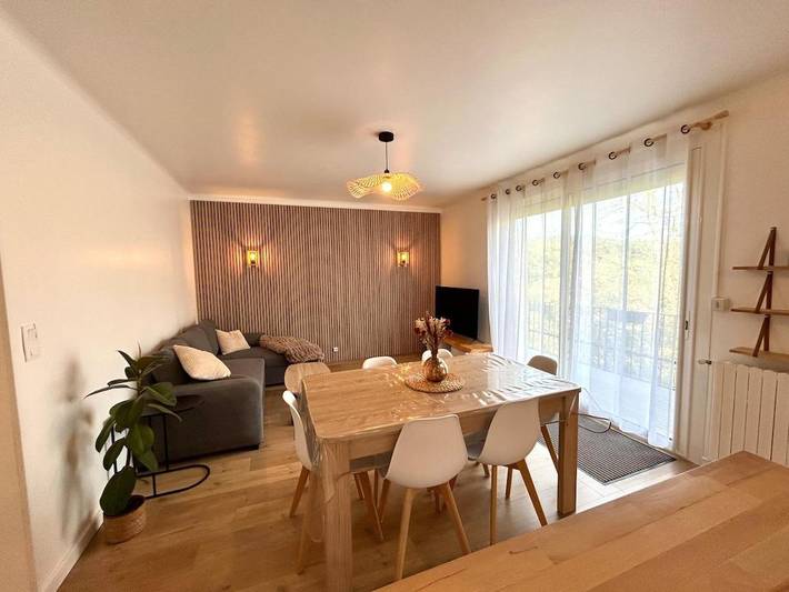 Location de vacances pour 6 personnes, avec Balcon et Terrasse ainsi que Jardin et Vue à Lavelanet - 2
