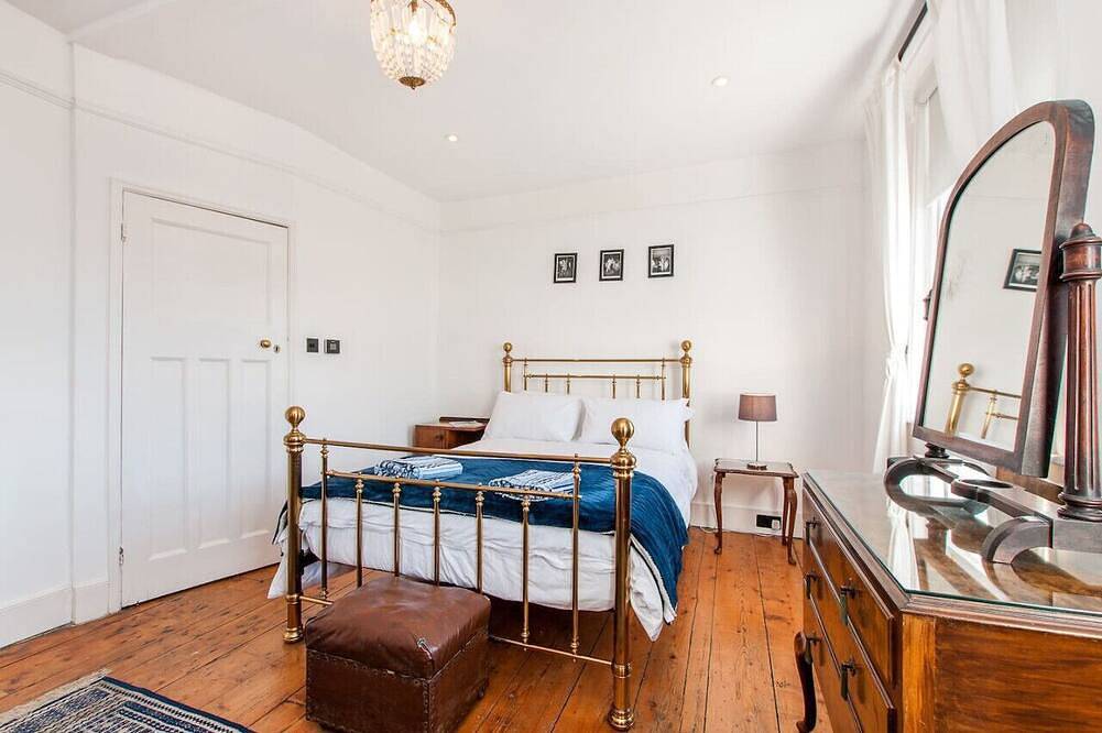 Ganze Wohnung, Spacious Georgian Townhouse by the Beach & Harbour in Ramsgate, Kent