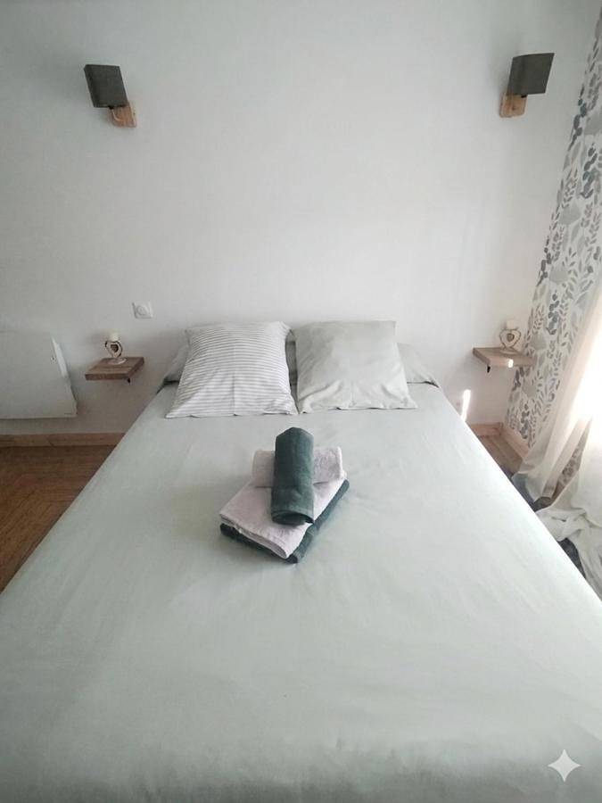 Appartement entier, One-Bedroom Apartment in Saint-Just-en-Chaussée, Oise