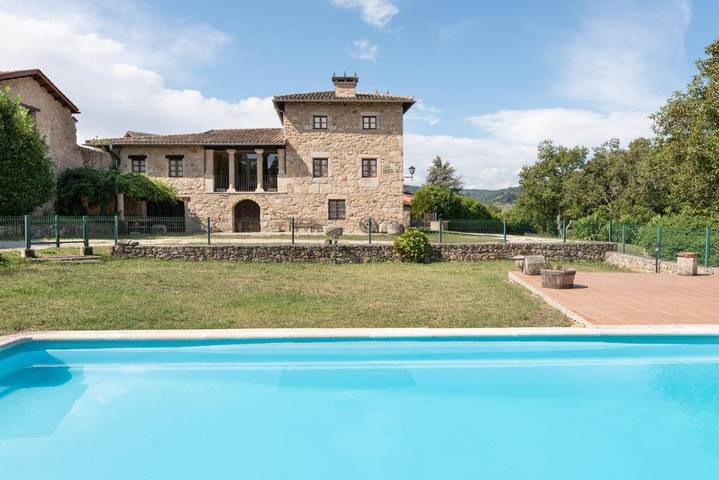 Apartamento para 14 personas, con Terraza además de Jardín y Piscina en Ribeira Sacra