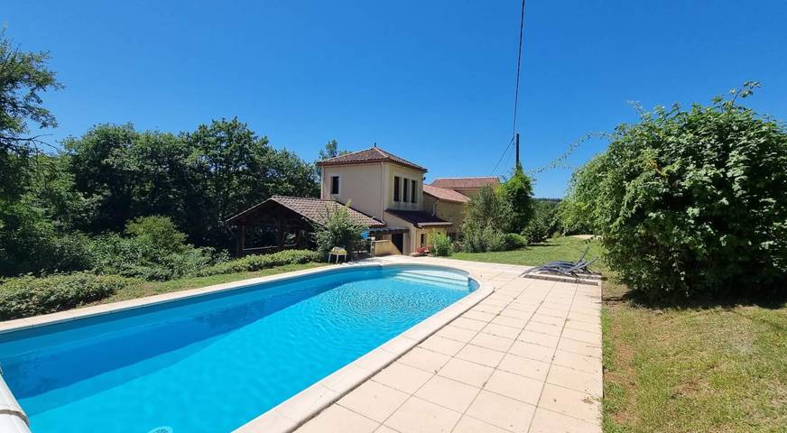 Gîte pour 14 personnes, avec jardin ainsi que piscine et terrasse - 1