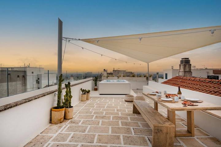 Apartamento de vacaciones para 5 personas, con balcón y jacuzzi - 1