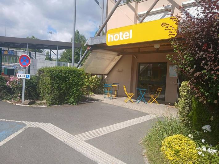 Hôtel pour 3 personnes, avec jardin et terrasse dans Haulchin