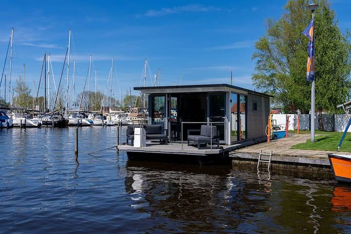 Hausboot für 4 Personen, mit Terrasse