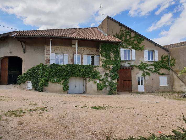 Gîte pour 14 personnes, avec jardin et balcon, animaux acceptés