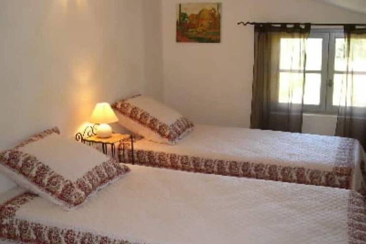 Gîte pour 5 personnes, avec terrasse et jardin à Mollans-sur-Ouvèze - 3