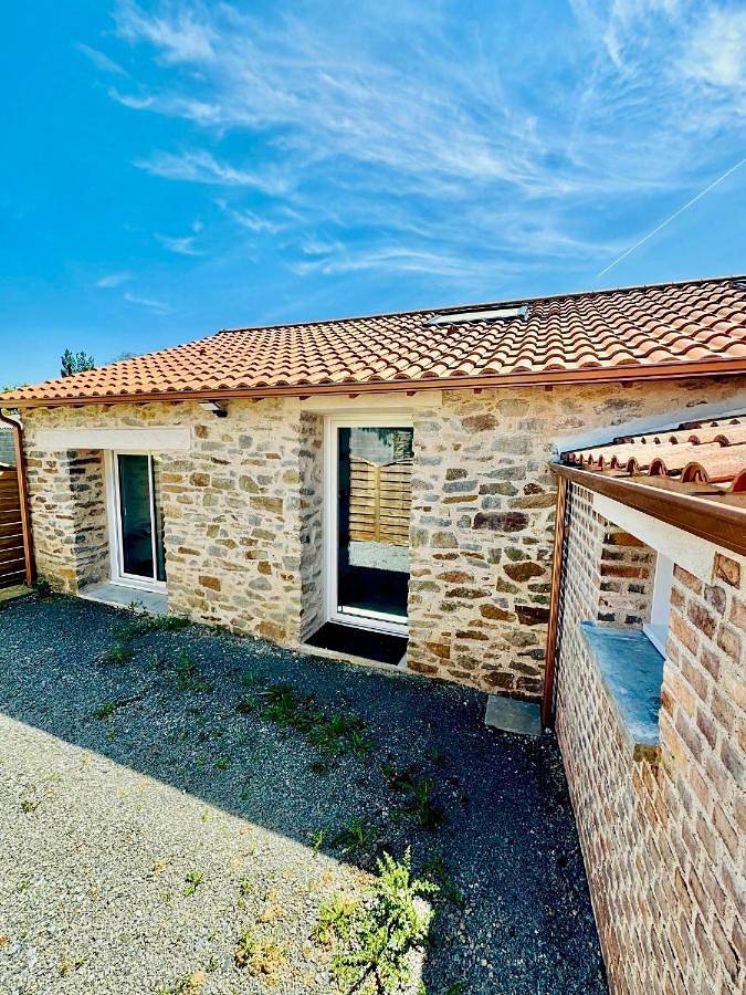 Location de vacances pour 6 personnes, avec jardin ainsi que piscine et vue à Arthon-en-Retz