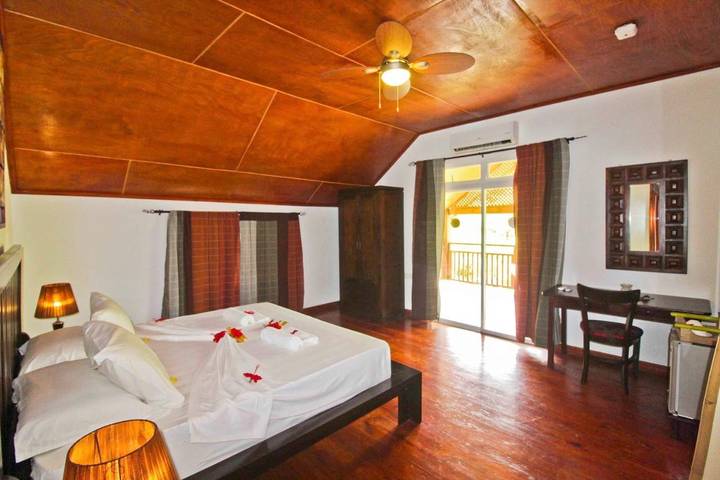 Location de vacances pour 2 personnes, avec jardin et vue, animaux acceptés dans Takamaka - 3