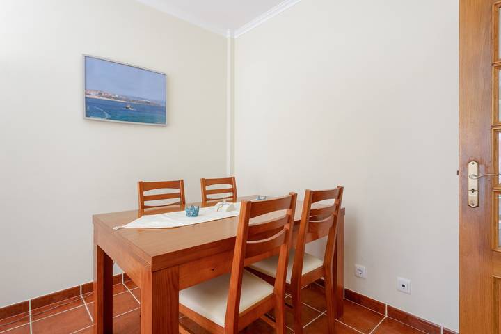 Ganze Wohnung, Apartment 'Estrela Do Mar' mit Balkon und Wlan in Consolação, Peniche