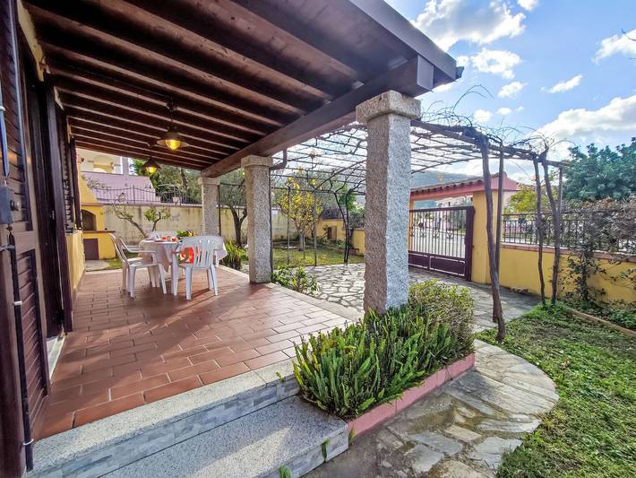 Gîte pour 4 personnes, avec jardin et balcon à Tanaunella - 4