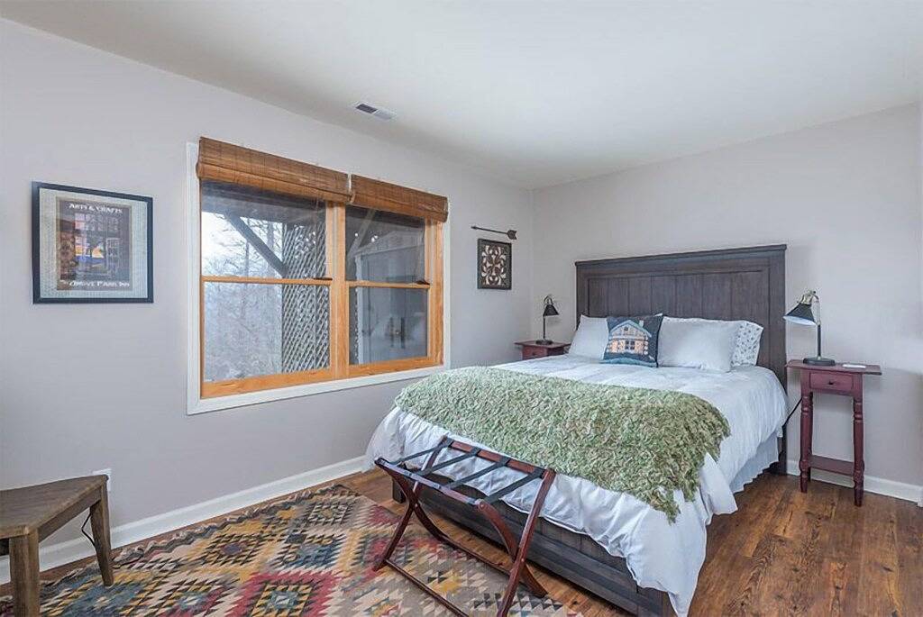 Sweetwood Lodge: 3 Br, 3 Ba Hütte / Bungalow in Old Fort, 6 Personen in McDowell County