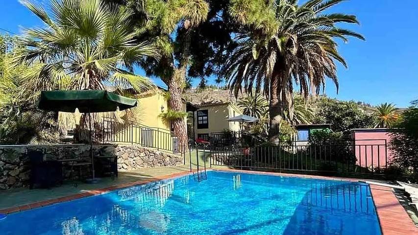 Chalet para 5 personas, con jardín y piscina - 1