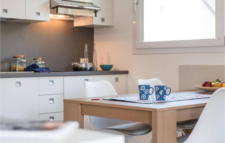 Apartamento entero, Elegante Residence Torre Bianca Apartamento de 2 dormitorios con capacidad para 5 personas in Lignano Sabbiadoro, Provincia d'Udine