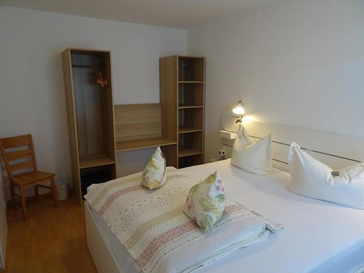 Ferienwohnung für 4 Personen, mit Terrasse und Garten sowie Ausblick in Berlin Marzahn