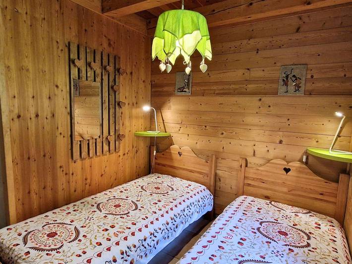 Gîte pour 6 personnes, avec terrasse ainsi que jardin et jacuzzi, animaux acceptés à Saint-Michel-de-Chaillol - 3
