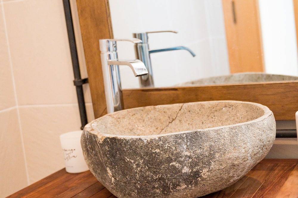 Hill with fabulous views Dam with swimming pool in Montargil, Distrito de Portalegre